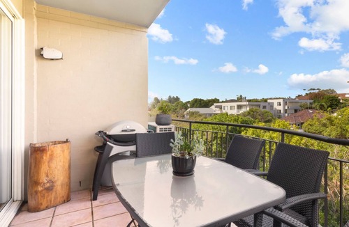 Dee Why Apartment | Cotswold & Coast Executive Apartment in Dee Why!