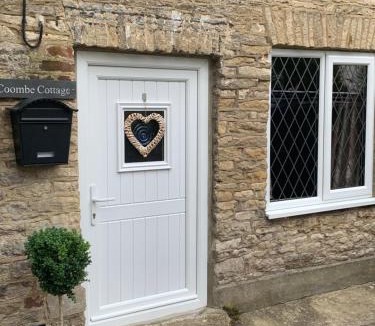 Ozleworth House | Cotswold Coombe Cottage