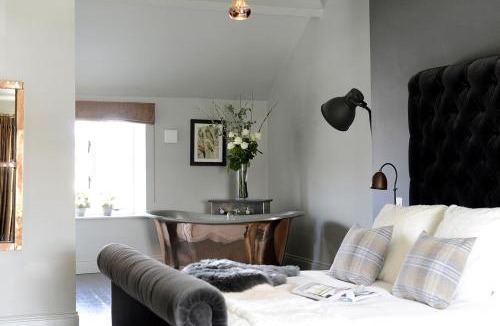 Moreton-in-Marsh Apartment | Cotswold Grey