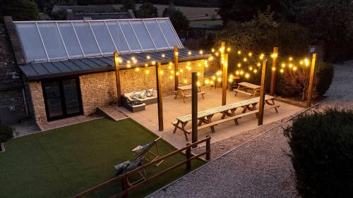 Petty France House | Cotswold Spa House - Country house retreat with indoor swimming pool and hot tub, ideal for large groups