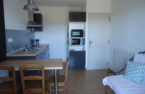 Chateauneuf-Val-Saint-Donat Cottage | Cottage "The piece of Noah"