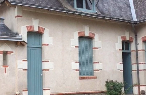 Chenehutte-Treves-Cunault House | Cottage overlooking Loire