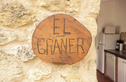 Llampaies Cottage | Cottage El Graner, 2 bedrooms, 4 people, Costa Brava 17 km, communal pool, bbc