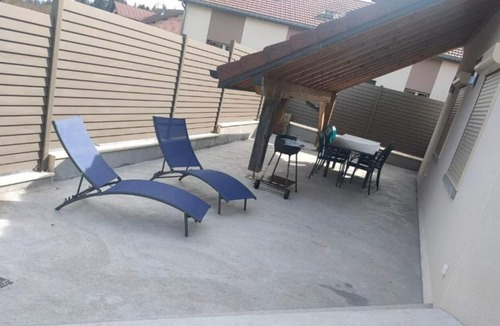 Labergement-Sainte-Marie House | Cottage between lake and mountain