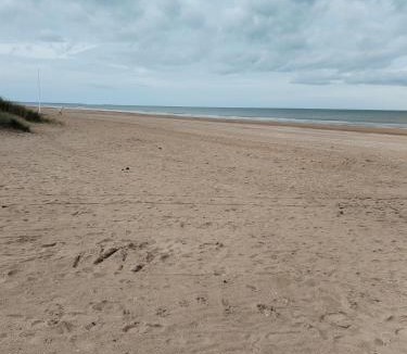 Merville-Franceville-Plage Apartment | cottage au bord de mer