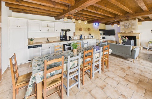Saint-Crepin-et-Carlucet House | Cottage for 12 with terrace and shared pool