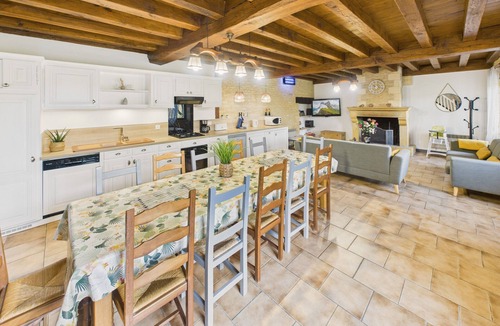 Saint-Crepin-et-Carlucet House | Cottage for 12 with terrace and shared pool
