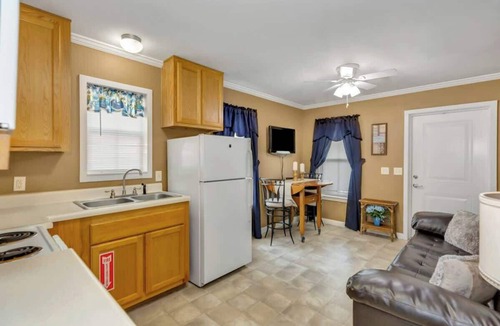Langston Cottage | *Cottage #1 @ Fisherman's Landing (boat shelter)*