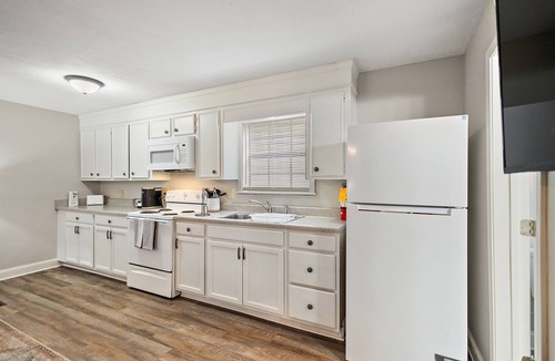 Ridgeland Cottage | Cottage #1 - High Noon