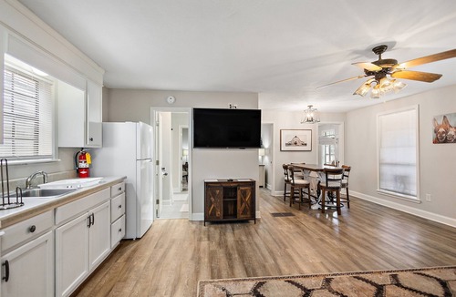 Ridgeland Cottage | Cottage #1 - High Noon