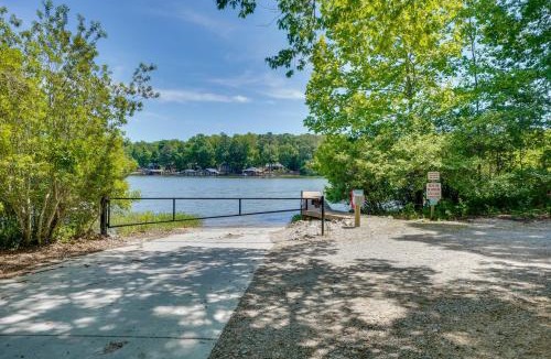 Macon House | Cottage 1 Mi to Lake Gaston Beach & Boat Launch