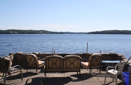 Cloyne Cottage | Cottage #1: pristine waterfront! Cabins at Bon Echo's Edge