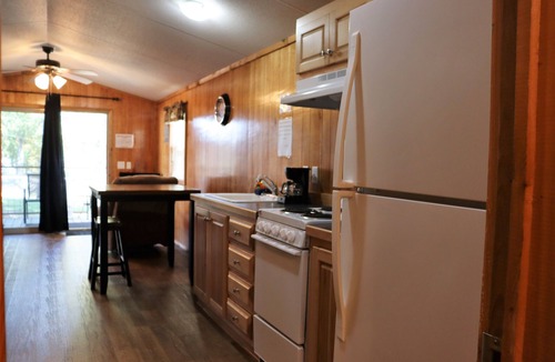 Holladay Cottage | Cottage #17, Kentucky Lake, Great Fishing, Camden TN, Birdsong Marina