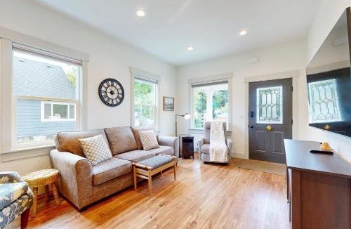 Newberg House | Cottage 1910