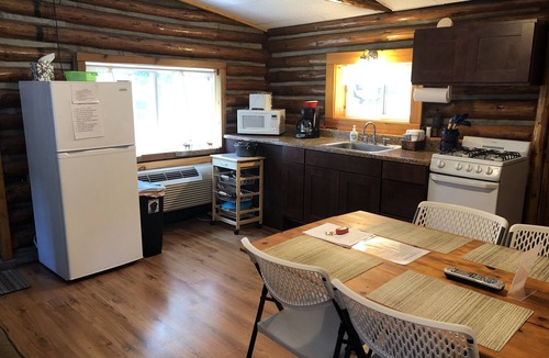 Mayfield Cabin | Cottage 2 by the lake