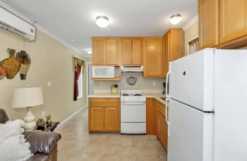 Langston Cottage | *Cottage #2 @ Fisherman's Landing (boat shelter)*