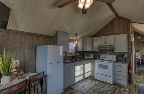 Senecaville Cottage | Cottage #2 Mystic Lake