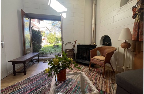 Doucier House | Cottage 2 steps from the lakes