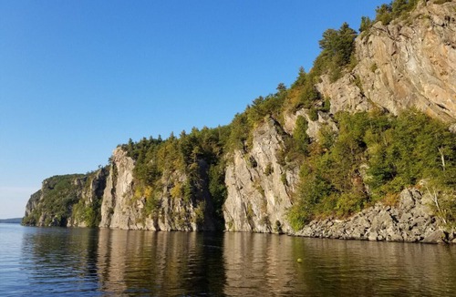 Cloyne Cottage | Cottage #3: Pristine Waterfront! Cottages on the edge of Bon Echo