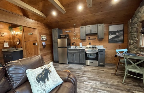 Town of Webb Cottage | Cottage "3rd Lake" at The Lakes Old Forge
