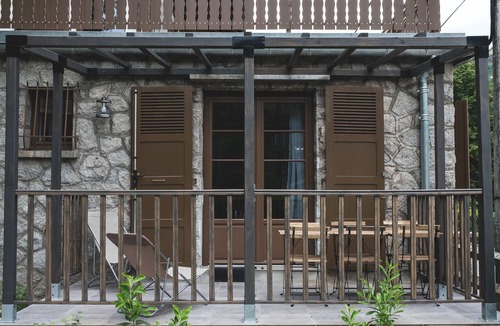Ax-les-Thermes Apartment | Cottage 4 * 300 m ski -wifi- terrace- private parking-sauna-gym