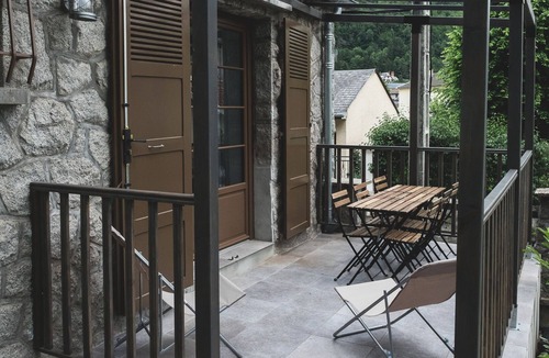 Ax-les-Thermes Apartment | Cottage 4 * 300 m ski -wifi- terrace- private parking-sauna-gym