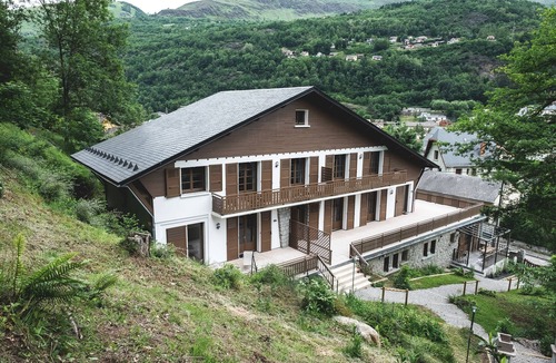Ax-les-Thermes Apartment | Cottage 4 * 300 m ski -wifi- terrace- private parking-sauna-gym