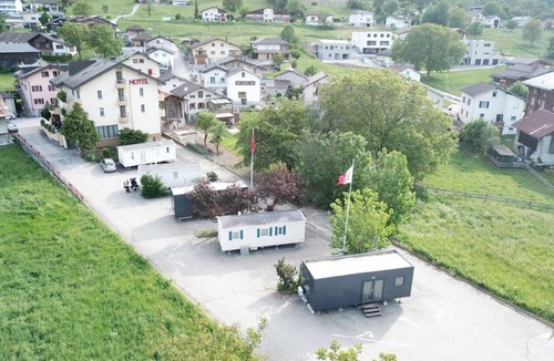 Leuk House | Cottage 4 Ideales 2 Zimmer Mobilhome für 3 Erwachsene +1 Kind auf Ecksofabett