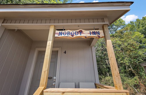 Ridgeland Cottage | Cottage 4 - Nobody Inn