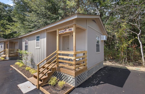 Ridgeland Cottage | Cottage 4 - Nobody Inn