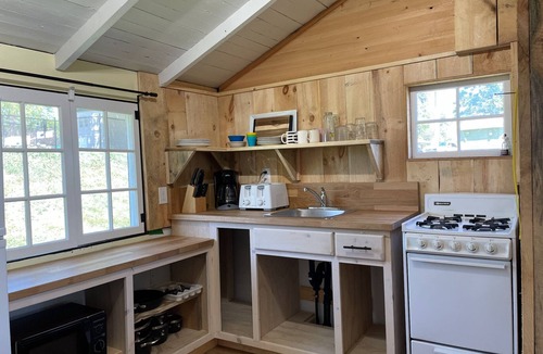 Codrington Cabin | Cottage #5 - Catch More Resort