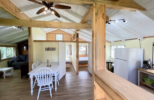 Codrington Cabin | Cottage #5 - Catch More Resort