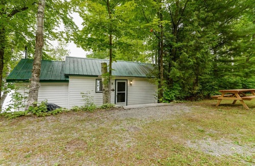 Addington Highlands Cottage | Cottage #5: Pristine Waterfront! Cottages at Bon Echo's Edge