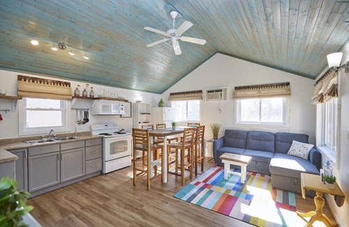 Point Abino House | Cottage #6 · Lake Haven Beach Resort