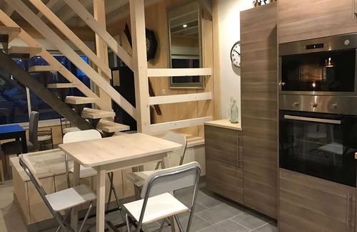Doucier Ski Chalet | Cottage 6 to 8 people, House wood layout quality. Near lake Bcp of space