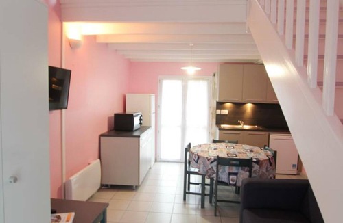 Siouville-Hague Cottage | Cottage 600m from beach, pets allowed, parking