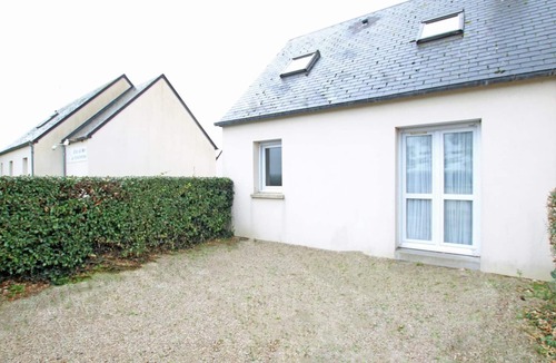 Siouville-Hague Cottage | Cottage 600m from beach, pets allowed, parking