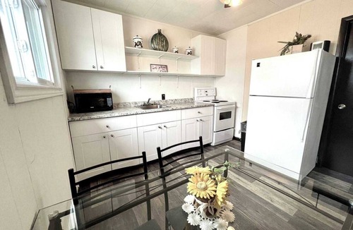 Carling Cabin | Cottage #8 - 2 Bedroom - Katawoda Cottages