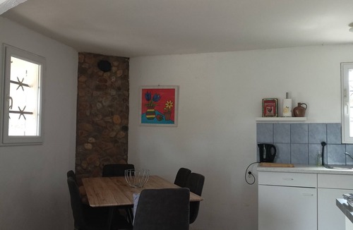 Douzens Villa | Cottage and studio with heated swimminpool