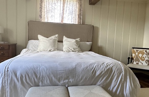 Gordonsville Other | Cottage and working farm in heart of Virginia wine country near UVA & Woodberry
