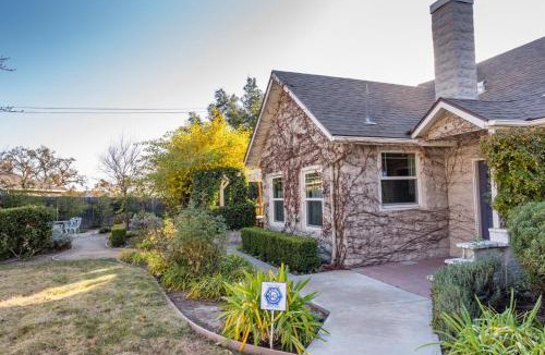 Paso Robles House | Cottage at Capitol Hill