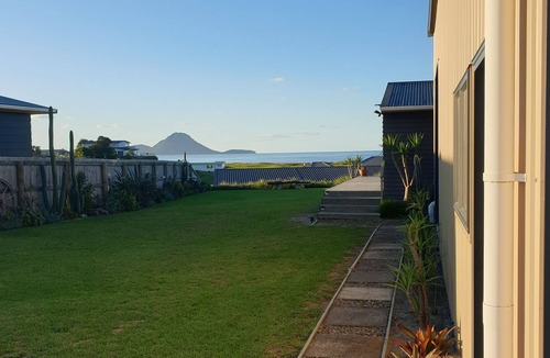 Whakatane Cottage | Cottage at the Coast