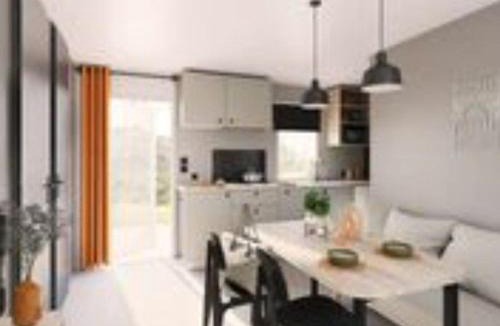 Salles-Curan Other | Cottage au bord du lac avec terrasse, idéal pour 5 personnes - API-1-52-726