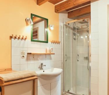 Plougoulm House | Cottage Batz - Moulin de Kerellec