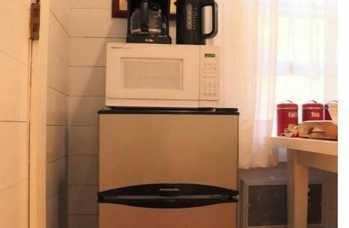 Wilton Cottage | Cottage beside a waterfall