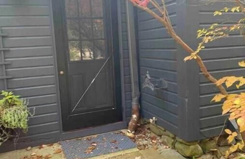 Wilton Cottage | Cottage beside a waterfall