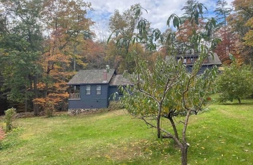 Wilton Cottage | Cottage beside a waterfall