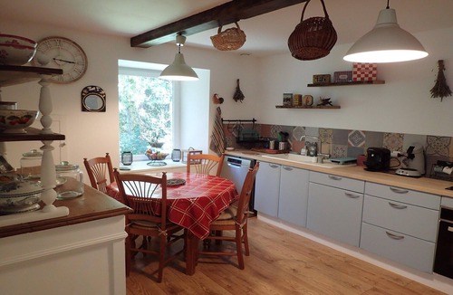 Caudebronde House | Cottage by River with Spa near Carcassonne