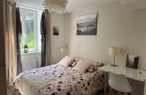 Caudebronde House | Cottage by River with Spa near Carcassonne