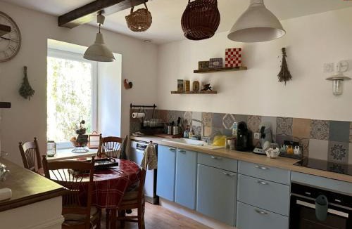 Caudebronde House | Cottage by River with Spa near Carcassonne